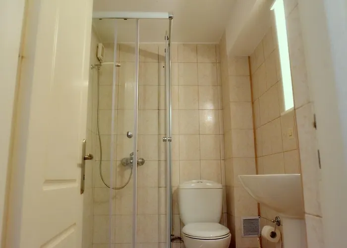 Gorgona Aparthotel Glifada