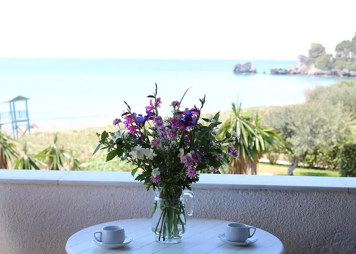 Gorgona Aparthotel Glifada